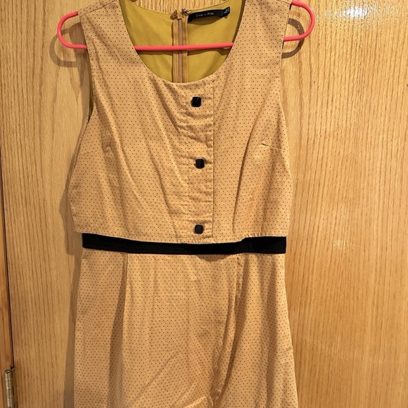 Doe and Rae Yellow Polka Dot Sleeveless Dress - Picture 1 of 4